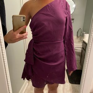 Selling a size M purple dress. Never worn other than to take this picture.